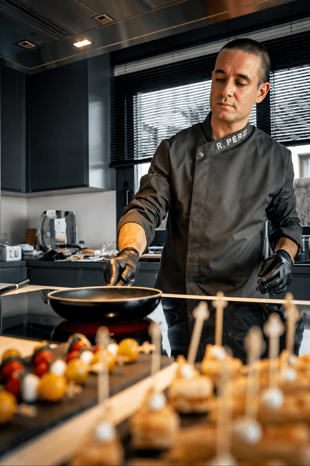 Rodrigo Pérez, chef profesional de alta cocina de FERRO